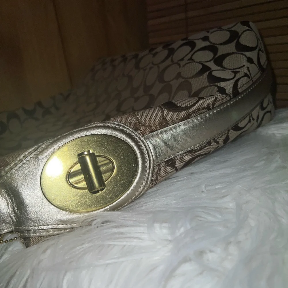 COACH Penelope Signature C Bag - Picture 7 of 12